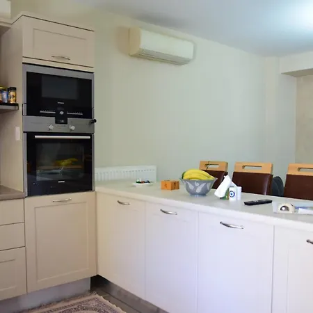 Angelo 4 Karavomylos